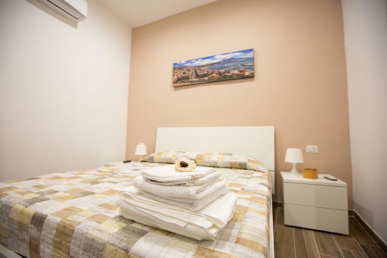 Marta House Apartment Наполи Екстериор снимка