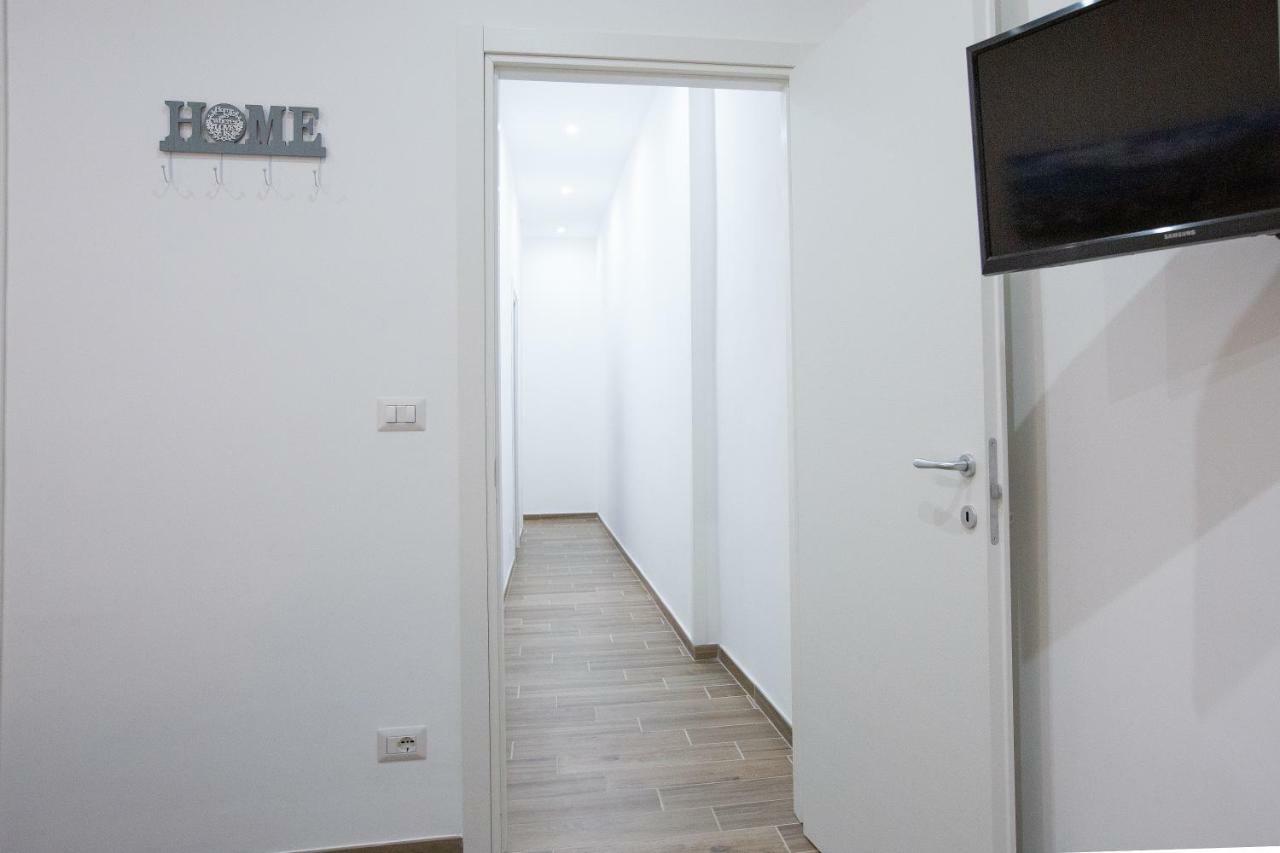 Marta House Apartment Наполи Екстериор снимка