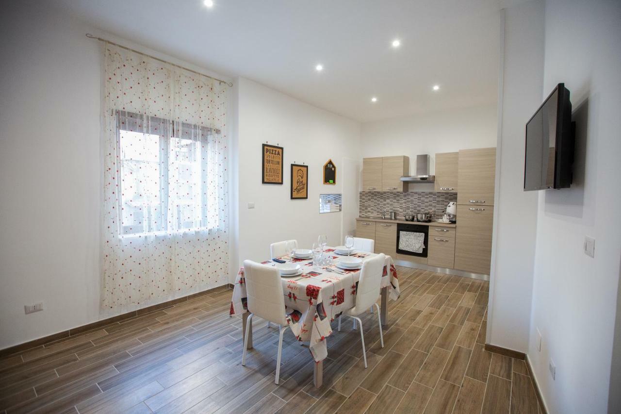 Marta House Apartment Наполи Екстериор снимка