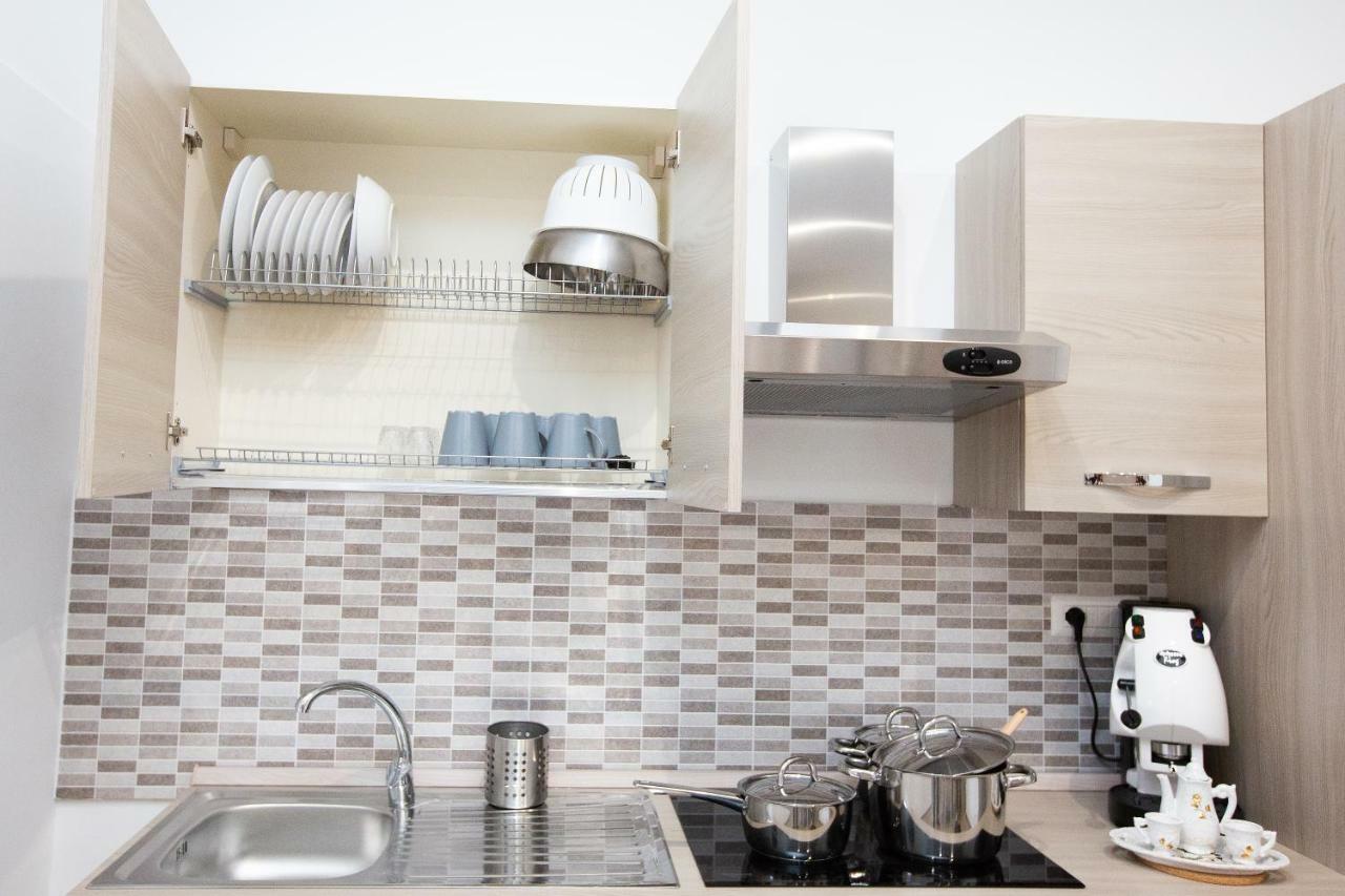 Marta House Apartment Наполи Екстериор снимка